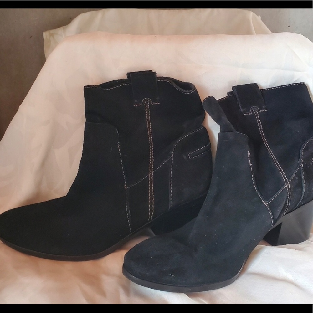 Vince Camuto Booties Sz 8